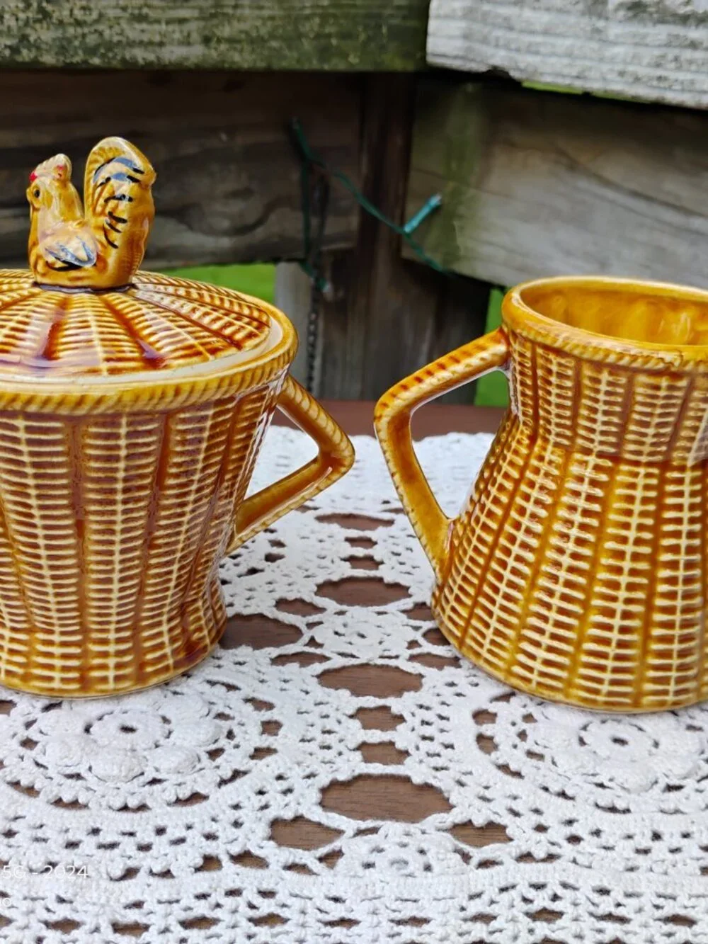 vintage ceramic lidded sugar bowl and creamer basket weave design with chicken